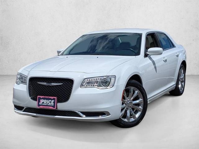 2019 Chrysler 300 Touring AWD photo