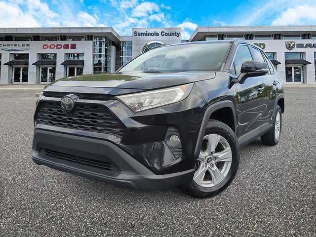 2019 Toyota RAV4 XLE FWD photo