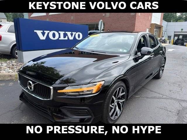 2019 Volvo S60 Momentum FWD photo