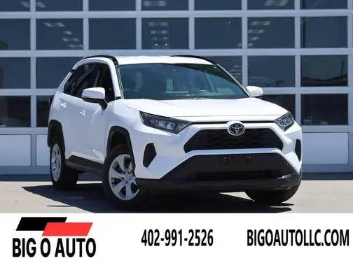 2019 Toyota RAV4 LE AWD photo