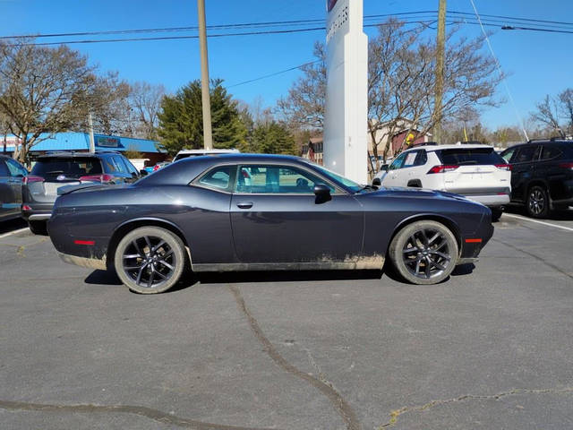 2019 Dodge Challenger SXT RWD photo