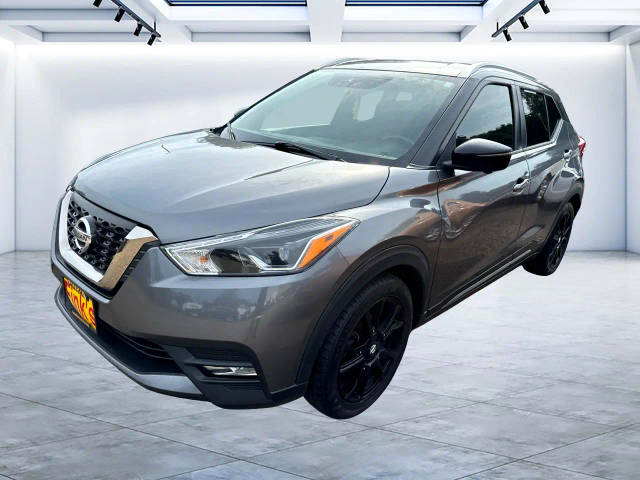 2019 Nissan Kicks SR FWD photo