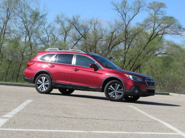 2019 Subaru Outback Limited AWD photo