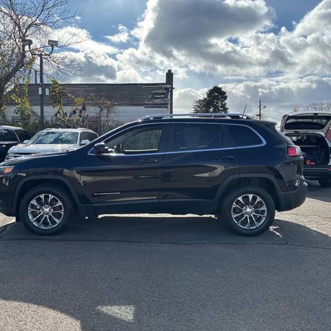 2019 Jeep Cherokee Latitude Plus 4WD photo