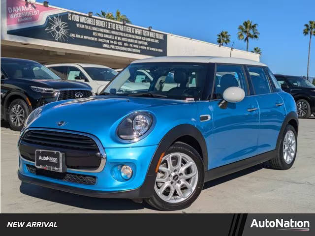 2019 MINI Hardtop 4 Door Cooper FWD photo