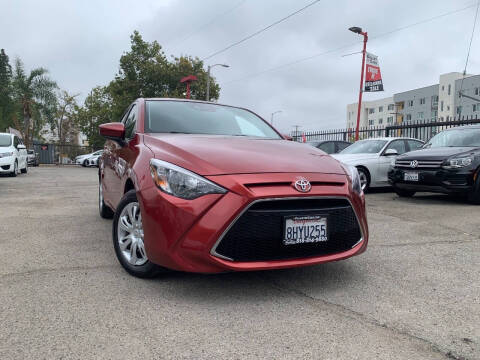 2019 Toyota Yaris L FWD photo