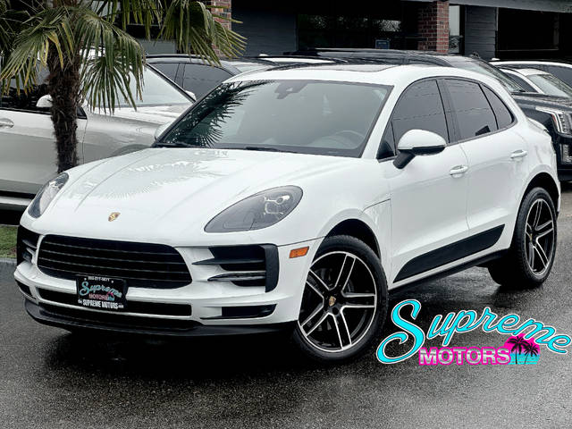 2019 Porsche Macan  AWD photo