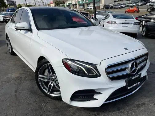 2019 Mercedes-Benz E-Class E 300 RWD photo