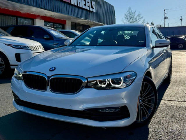 2018 BMW 5 Series 530i RWD photo