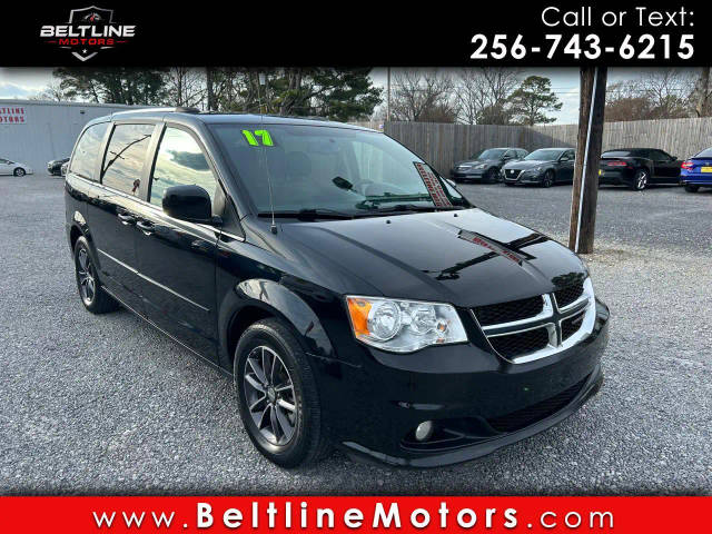 2017 Dodge Grand Caravan SXT FWD photo
