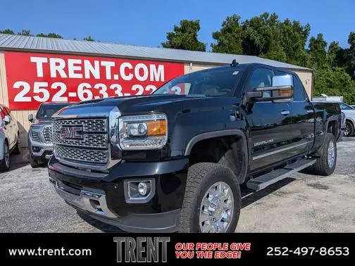 2019 GMC Sierra 2500HD Denali 4WD photo