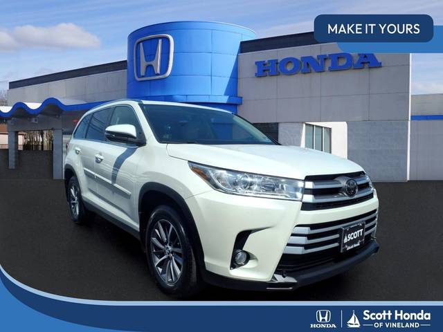 2019 Toyota Highlander XLE AWD photo
