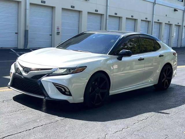 2019 Toyota Camry XSE FWD photo