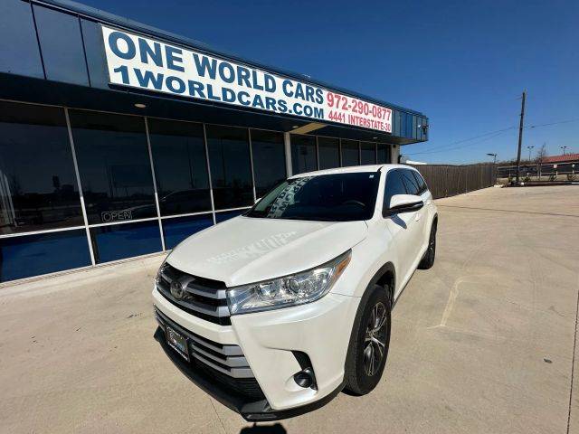 2019 Toyota Highlander LE FWD photo
