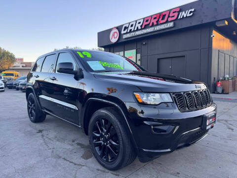 2019 Jeep Grand Cherokee Altitude RWD photo