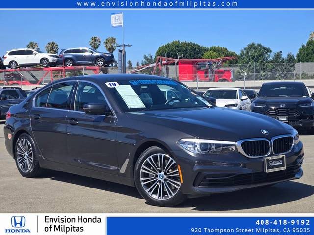 2019 BMW 5 Series 530e xDrive iPerformance AWD photo