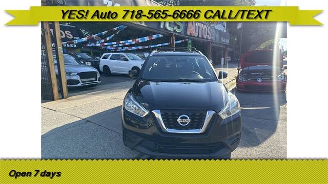 2019 Nissan Kicks SV FWD photo