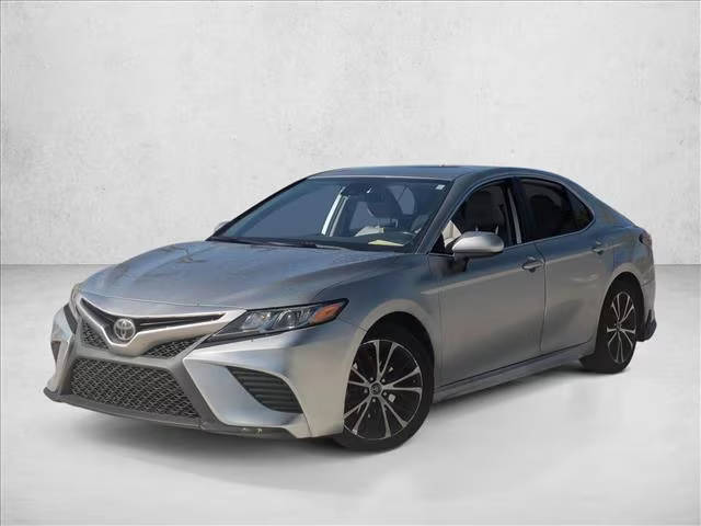 2019 Toyota Camry SE FWD photo