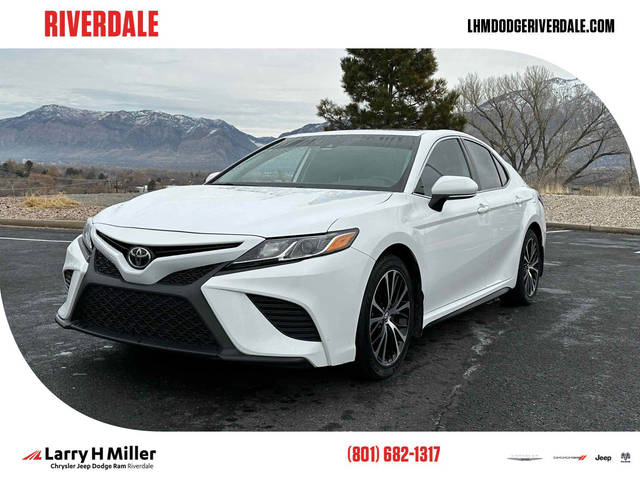 2019 Toyota Camry SE FWD photo