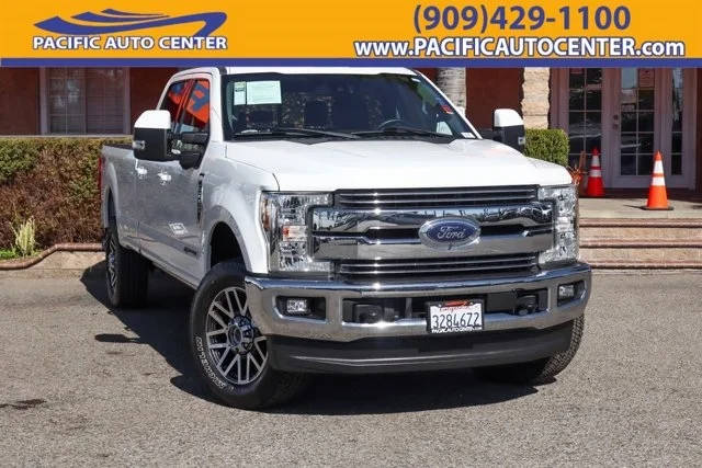 2019 Ford F-250 Super Duty LARIAT 4WD photo