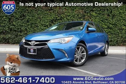 2017 Toyota Camry SE FWD photo