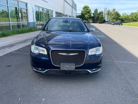 2016 Chrysler 300 300C RWD photo