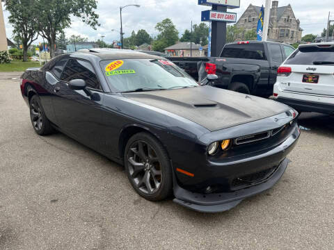 2018 Dodge Challenger SXT Plus RWD photo