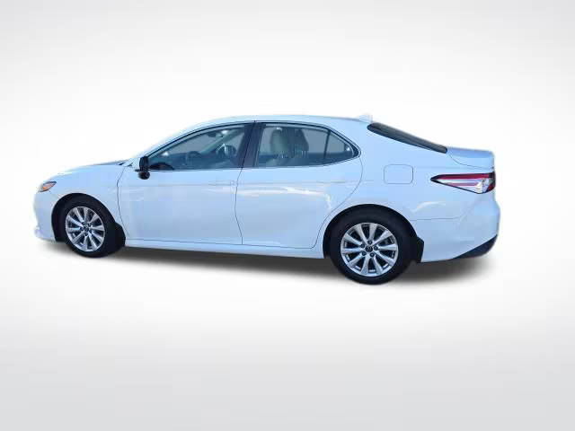 2019 Toyota Camry LE FWD photo
