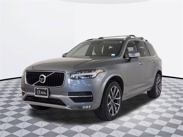 2019 Volvo XC90 Momentum AWD photo