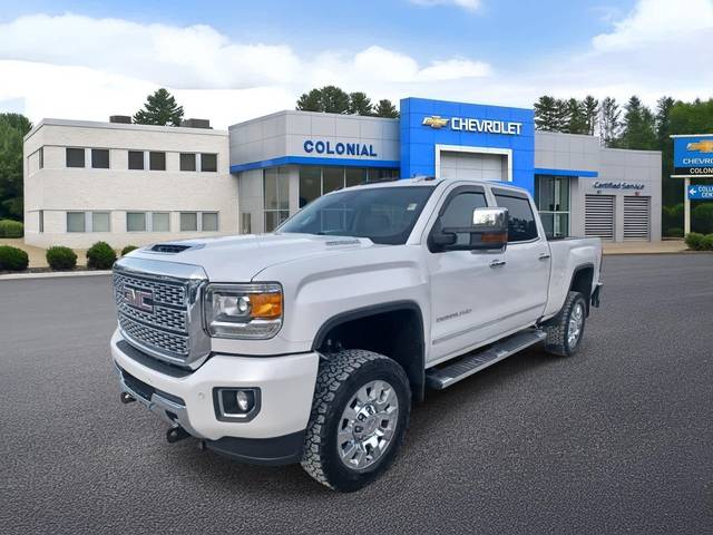2019 GMC Sierra 2500HD Denali 4WD photo