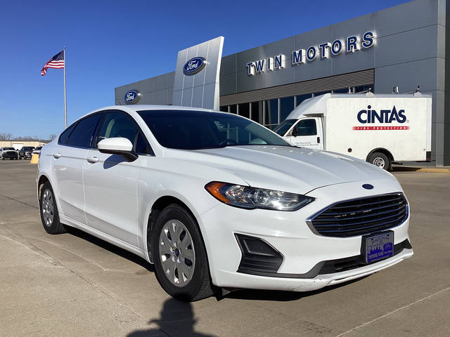 2019 Ford Fusion S FWD photo