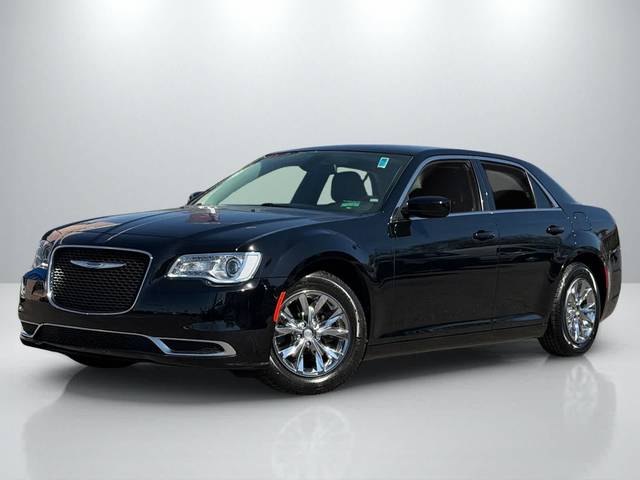 2019 Chrysler 300 Touring RWD photo