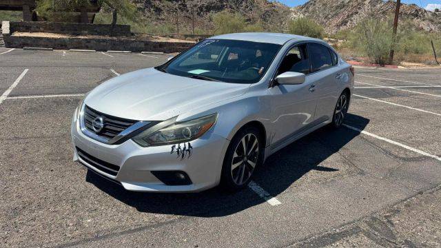 2017 Nissan Altima 2.5 SR FWD photo