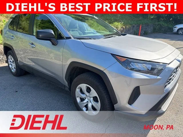 2019 Toyota RAV4 LE AWD photo