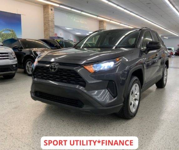 2019 Toyota RAV4 LE FWD photo