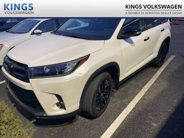 2019 Toyota Highlander SE AWD photo