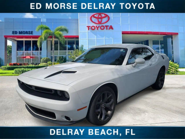 2019 Dodge Challenger SXT RWD photo
