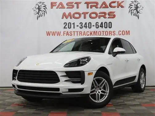 2019 Porsche Macan  AWD photo