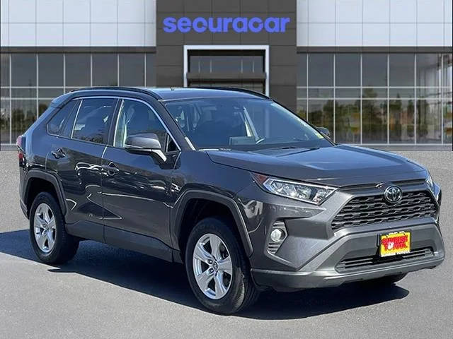 2019 Toyota RAV4 XLE AWD photo