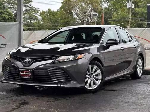 2019 Toyota Camry LE FWD photo