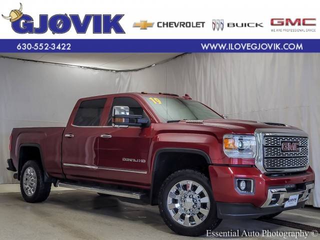 2019 GMC Sierra 2500HD Denali 4WD photo