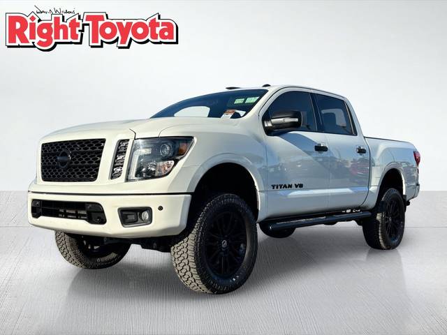 2019 Nissan Titan SV 4WD photo