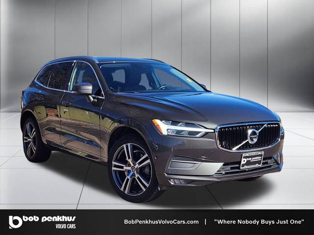 2019 Volvo XC60 Momentum AWD photo
