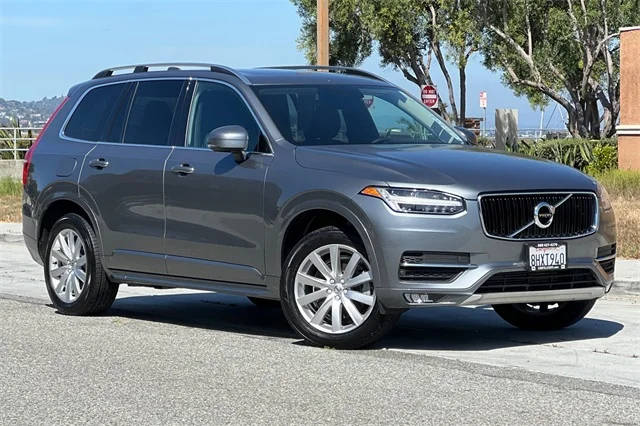 2019 Volvo XC90 Momentum AWD photo