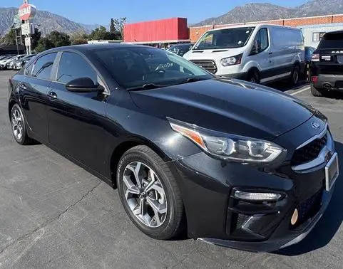 2019 Kia Forte LXS FWD photo
