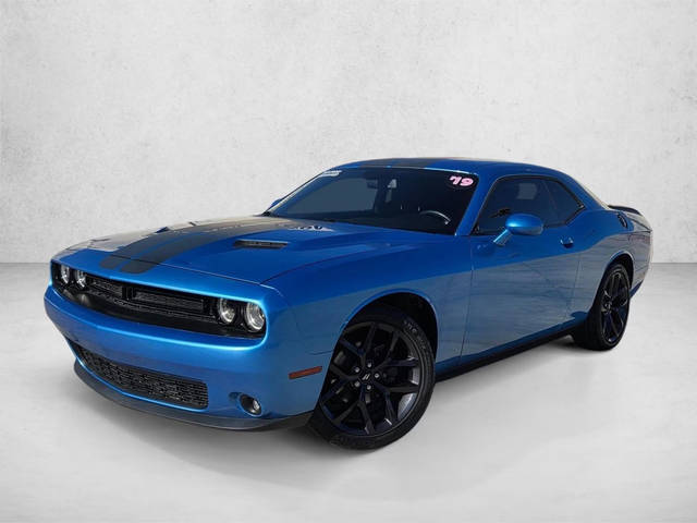 2019 Dodge Challenger SXT RWD photo