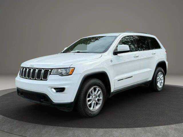 2019 Jeep Grand Cherokee Laredo E 4WD photo