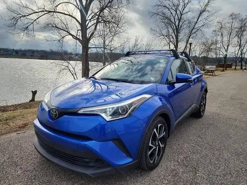 2019 Toyota C-HR XLE FWD photo