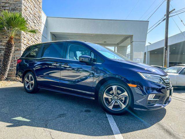 2019 Honda Odyssey Touring FWD photo