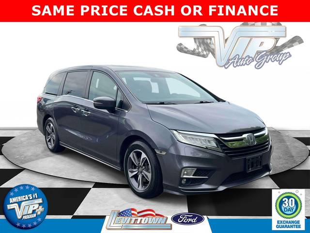 2019 Honda Odyssey Touring FWD photo